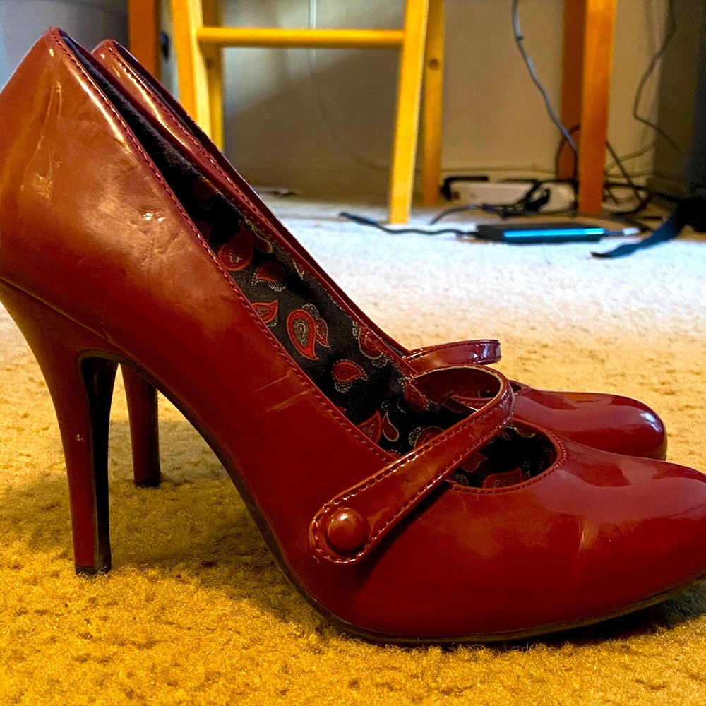 Women’s heels.
